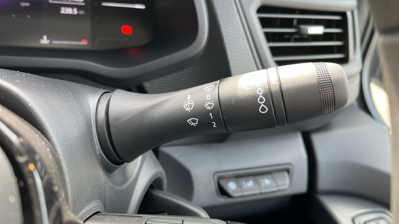 Renault Trafic Swb Diesel SL30 Blue dCi 130 Advance [Safety] Van